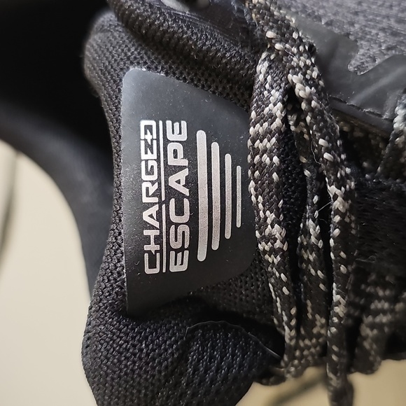 Under Armour Charged Escape 3 Charcoal and Black Running Shoes Women's Size 8.5 - Picture 5 of 5